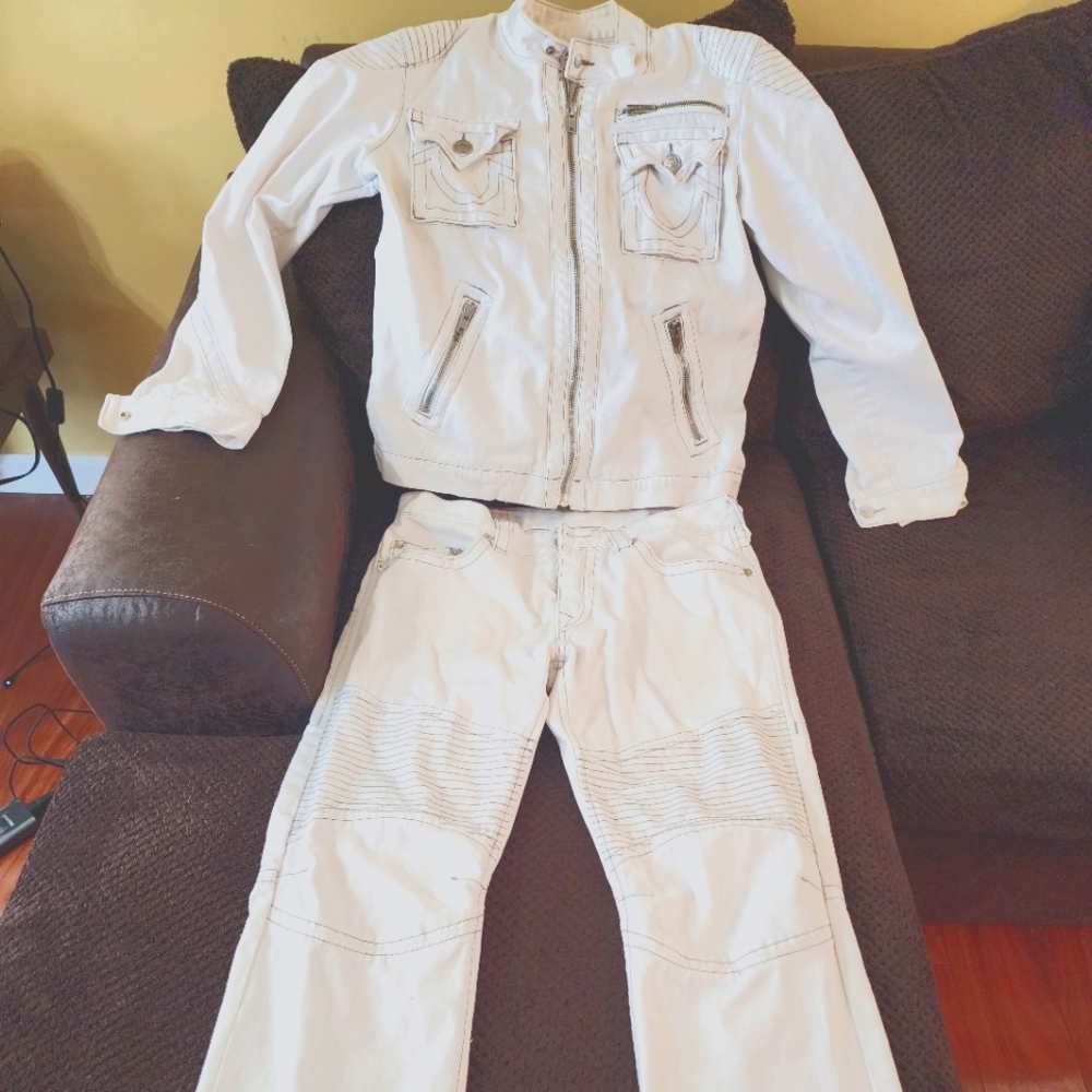 True Religion Jean's Outfit in white.